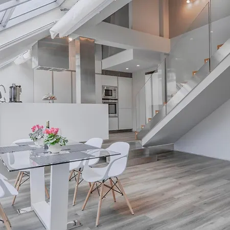 Luxury In Centre Apartment Prague