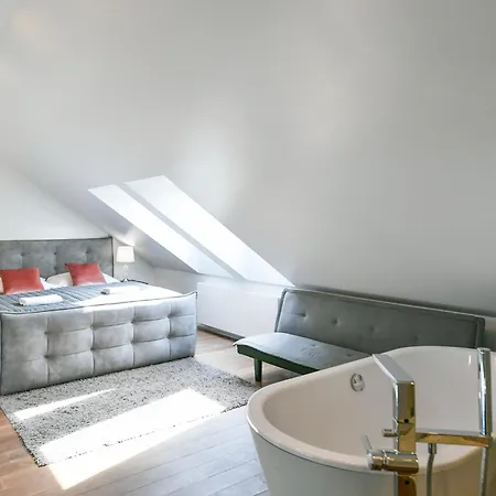 Luxury In Centre Апартаменты Прага